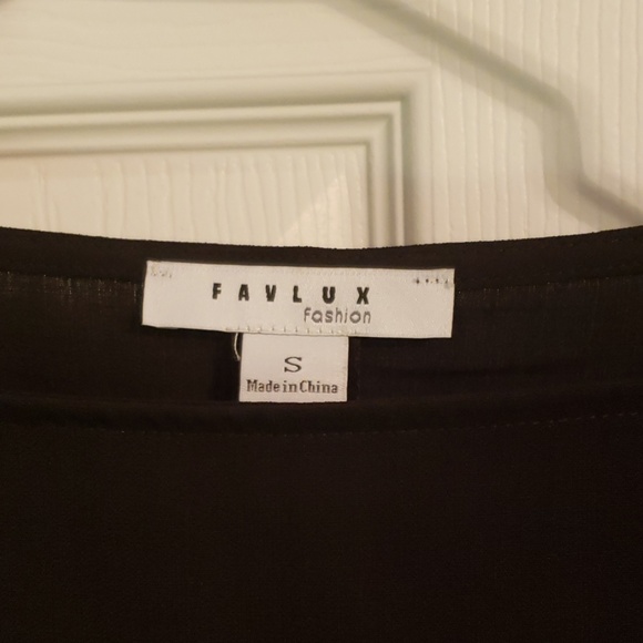 Long sleeve crop top with slits in sleeves - Picture 5 of 6